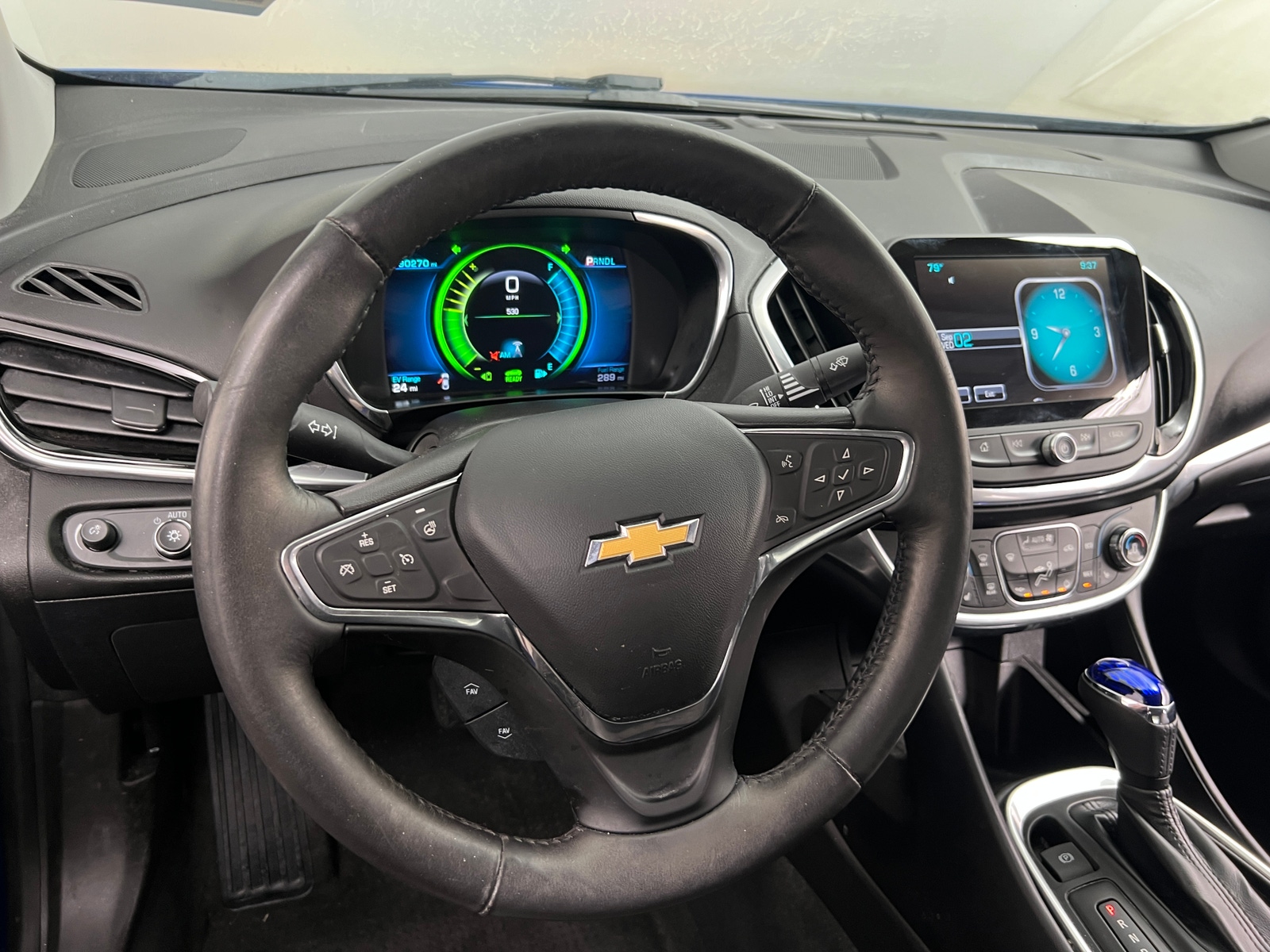 Thumbnail: 2017 Chevrolet Volt - 4