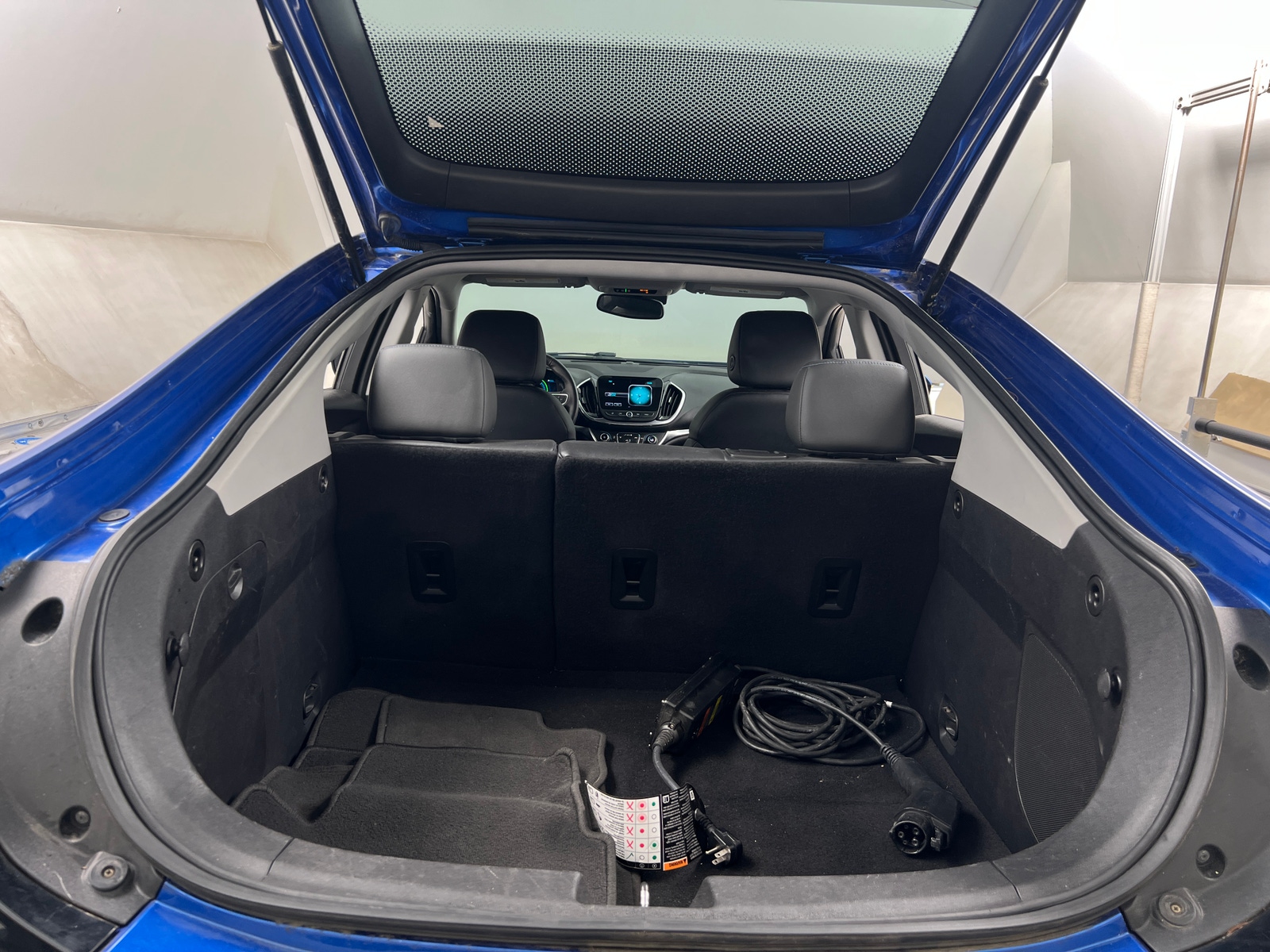 Thumbnail: 2017 Chevrolet Volt - 6