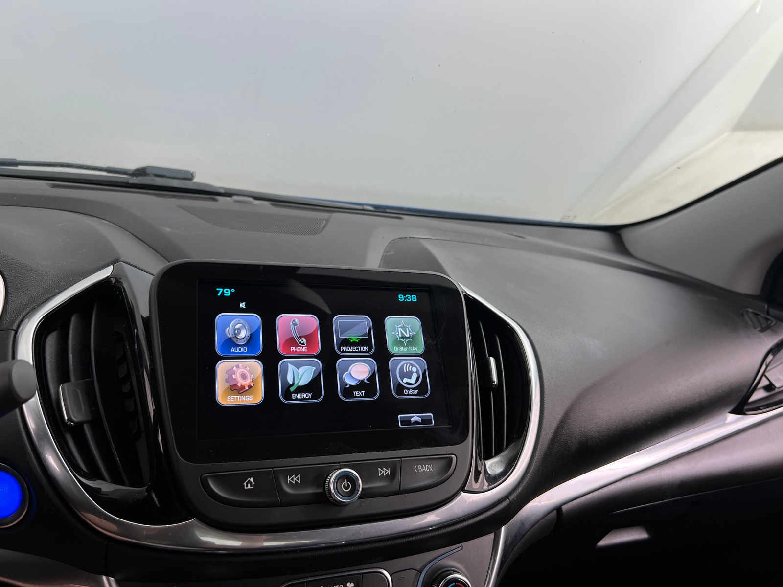 Thumbnail: 2017 Chevrolet Volt - 3