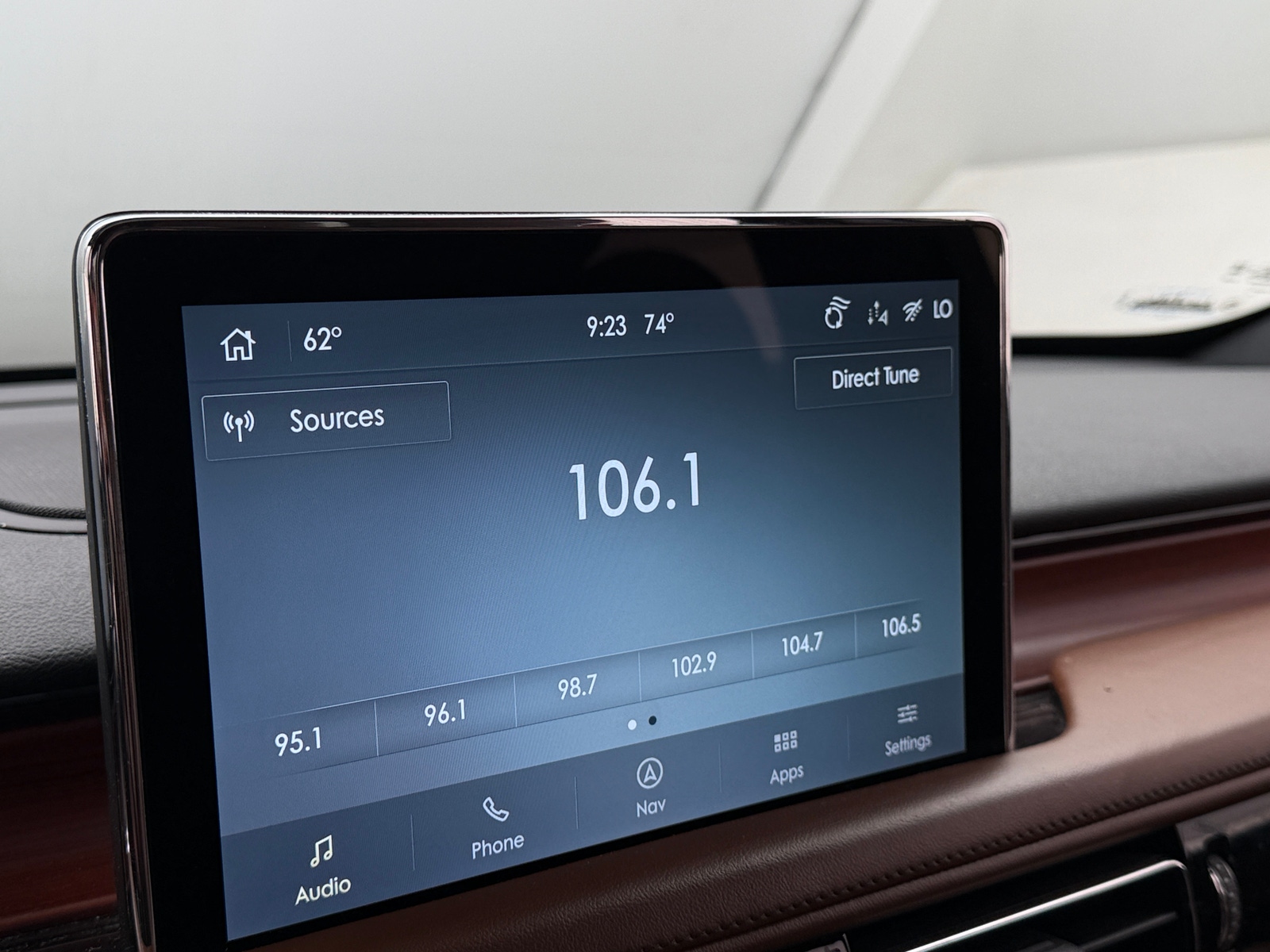 Thumbnail: 2021 Lincoln Aviator - 3