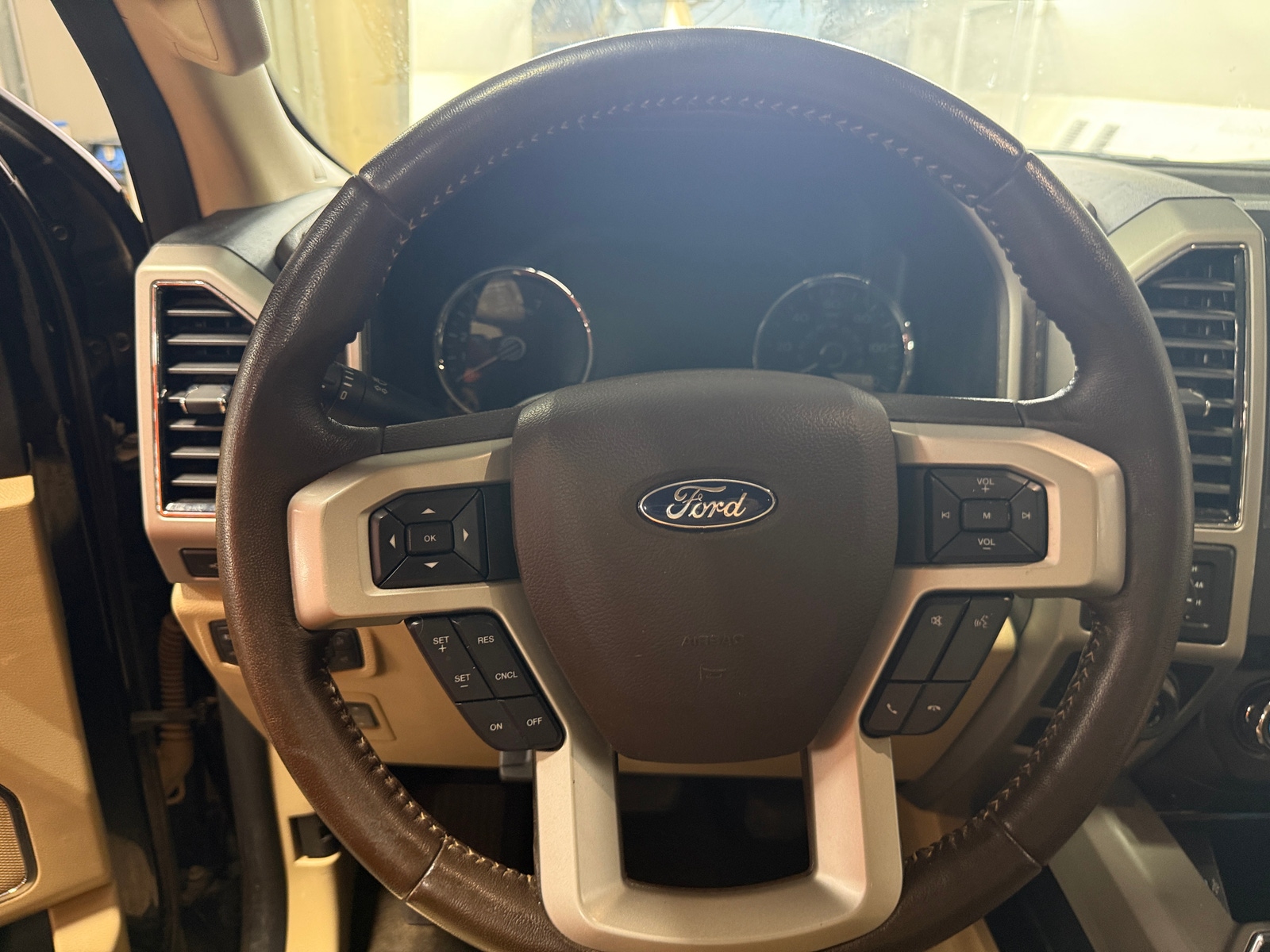 Thumbnail: 2018 Ford Econoline - 4