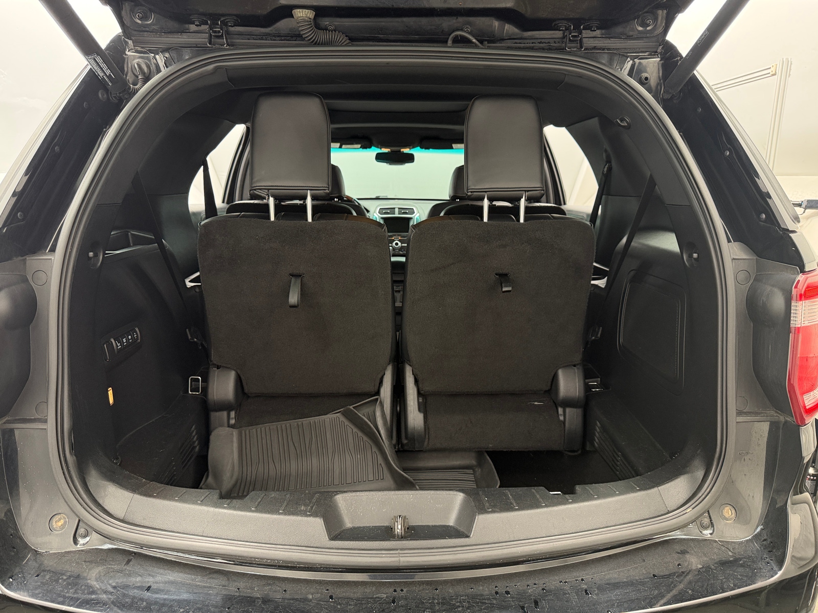 Thumbnail: 2017 Ford Explorer - 6