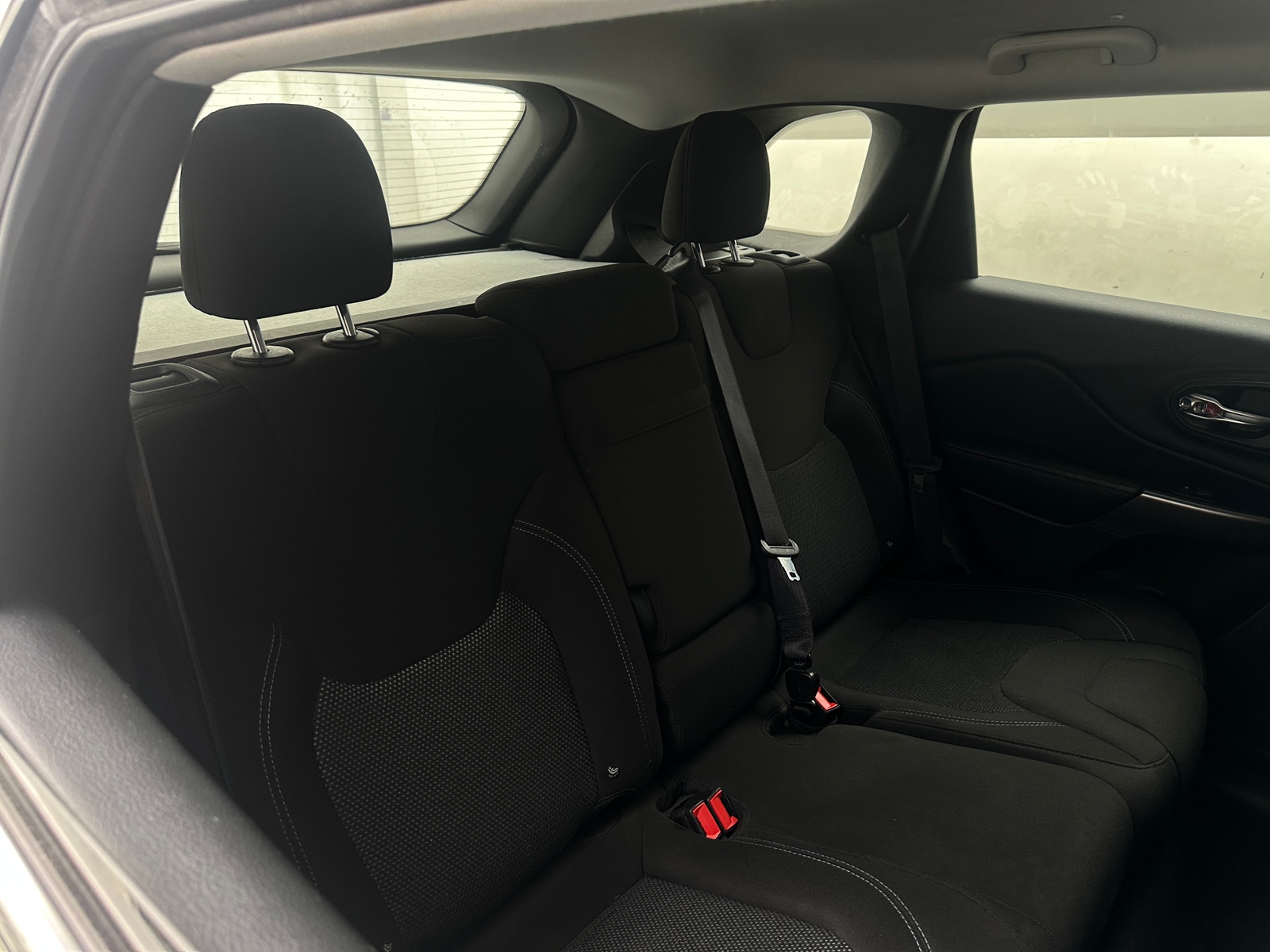 Thumbnail: 2019 Jeep Cherokee - 6
