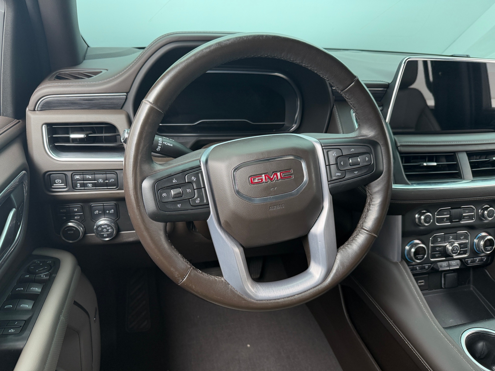 Thumbnail: 2022 GMC Yukon XL - 4