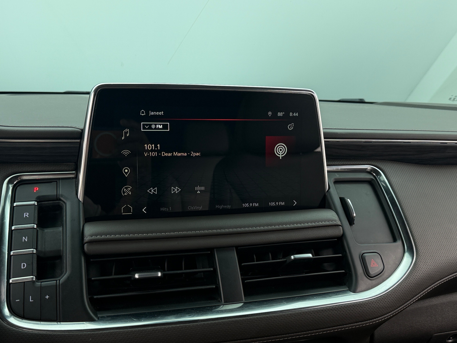 Thumbnail: 2022 GMC Yukon XL - 3