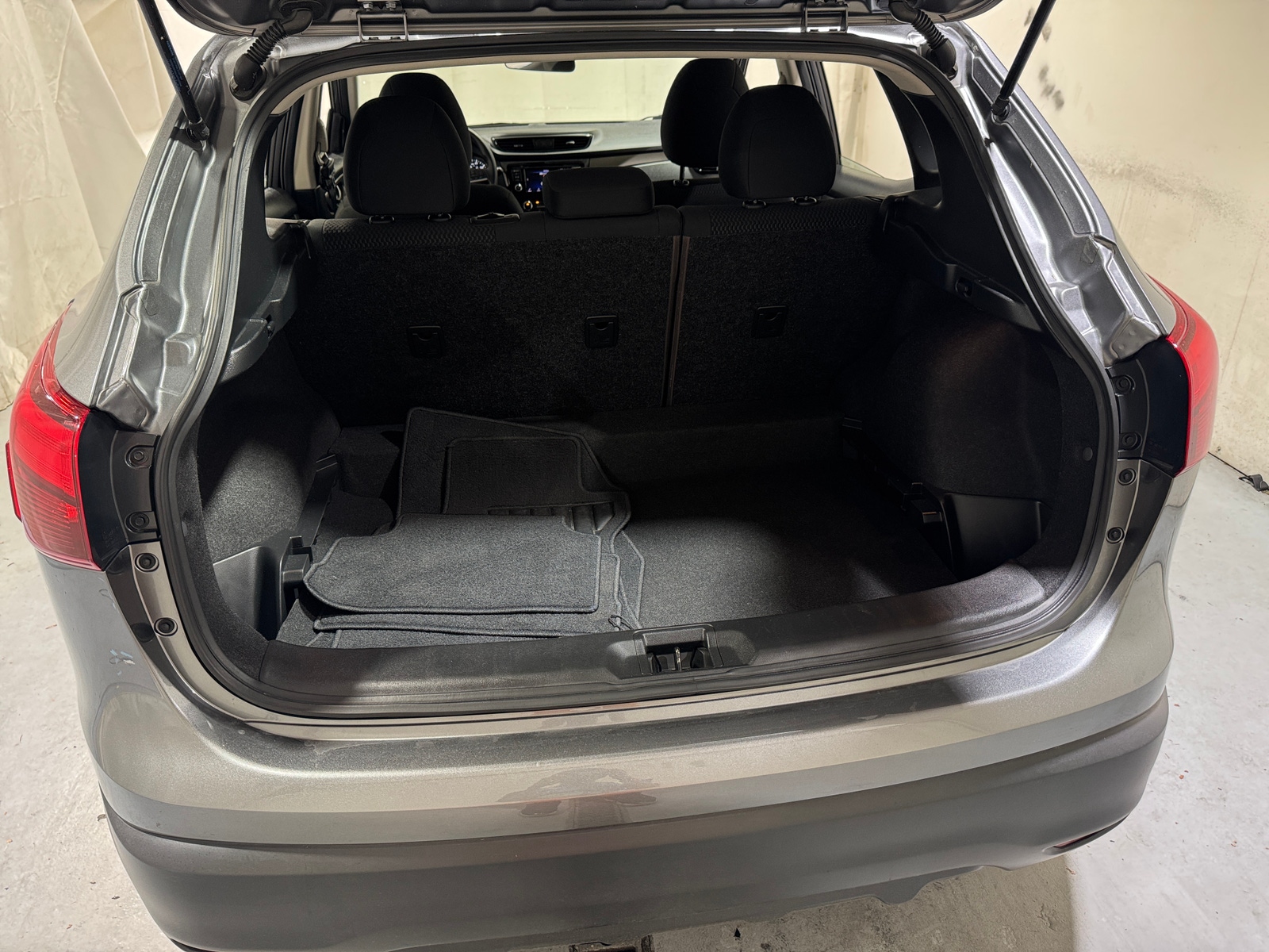 Thumbnail: 2019 Nissan Rogue Sport - 7