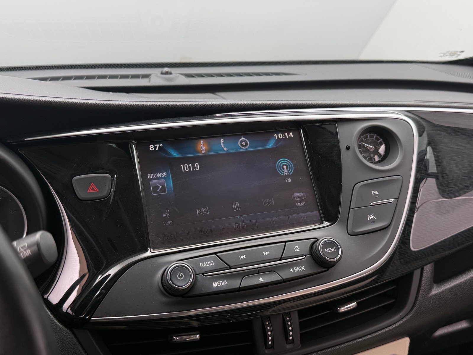 Thumbnail: 2016 Buick Envision - 3