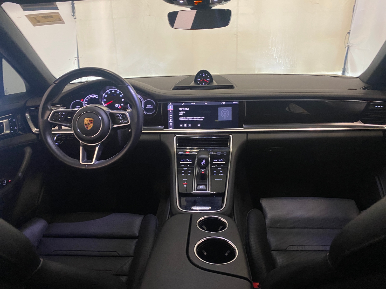 Thumbnail: 2019 Porsche Panamera - 2