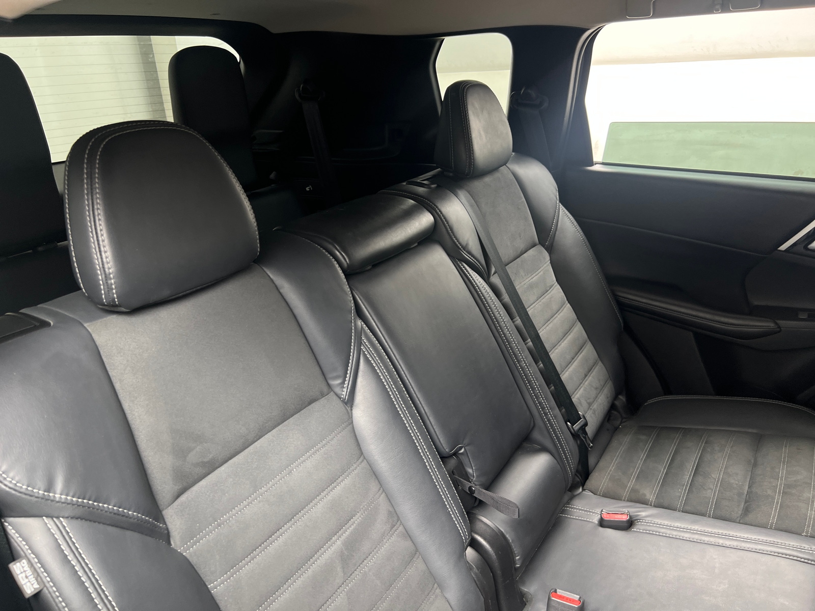Thumbnail: 2022 Mitsubishi Outlander - 6