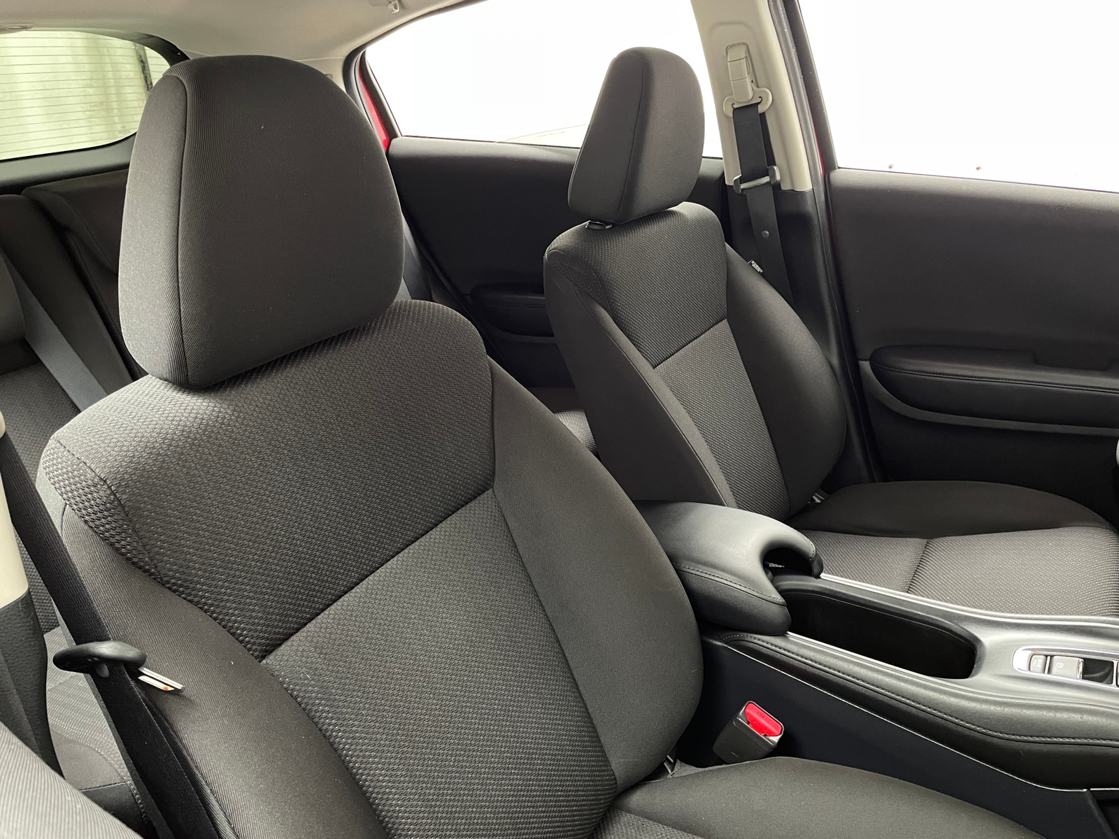 Thumbnail: 2017 Honda HR-V - 2