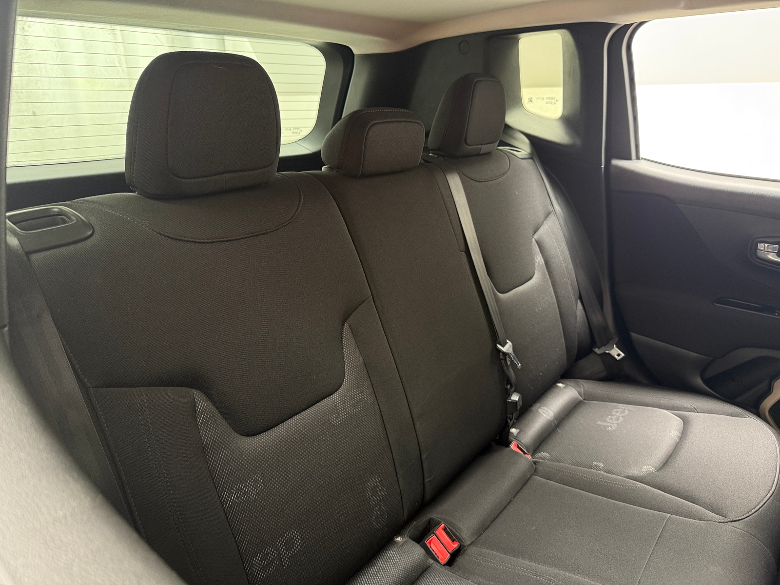 Thumbnail: 2017 Jeep Renegade - 6