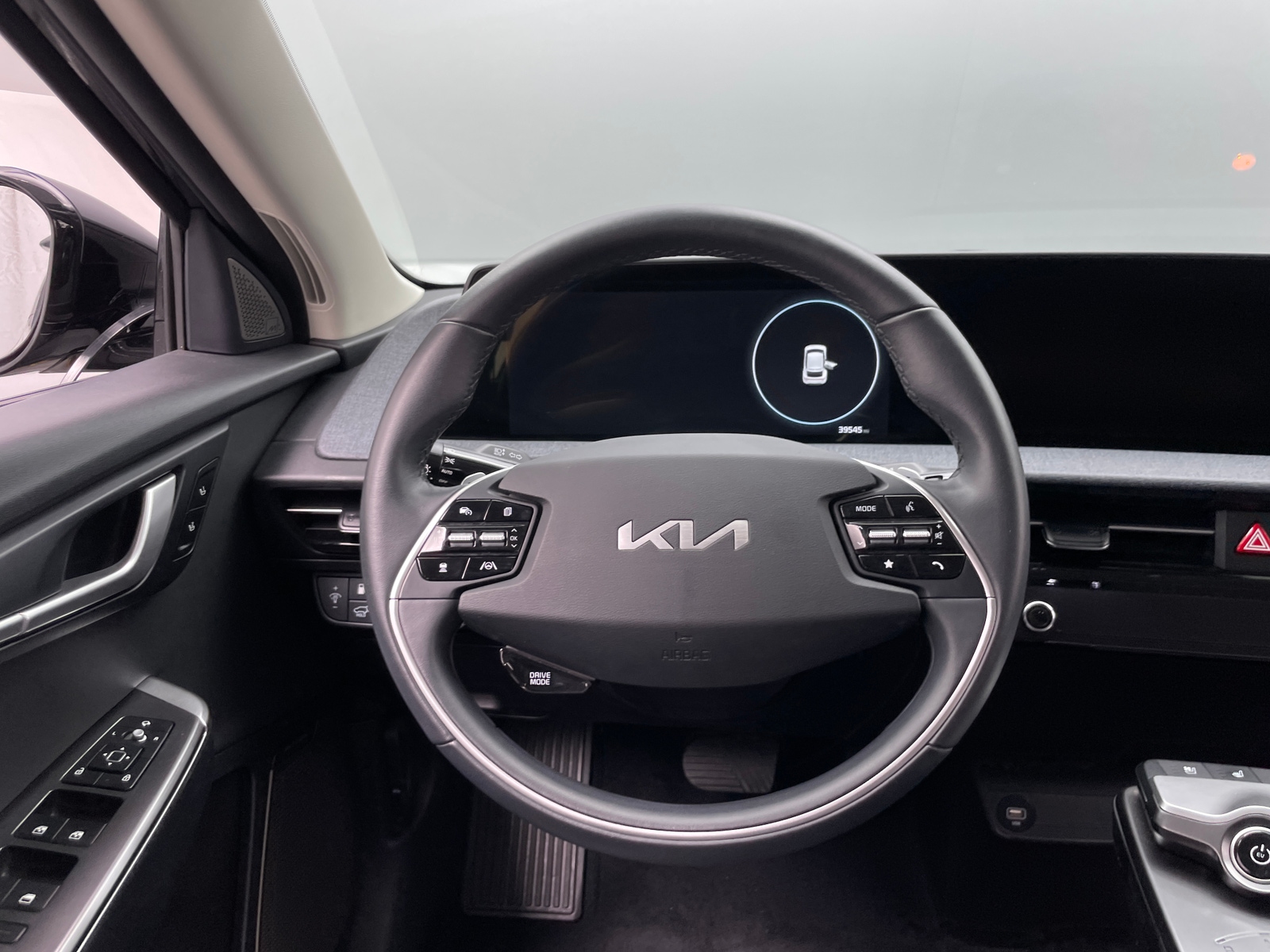 Thumbnail: 2023 Kia EV6 - 4