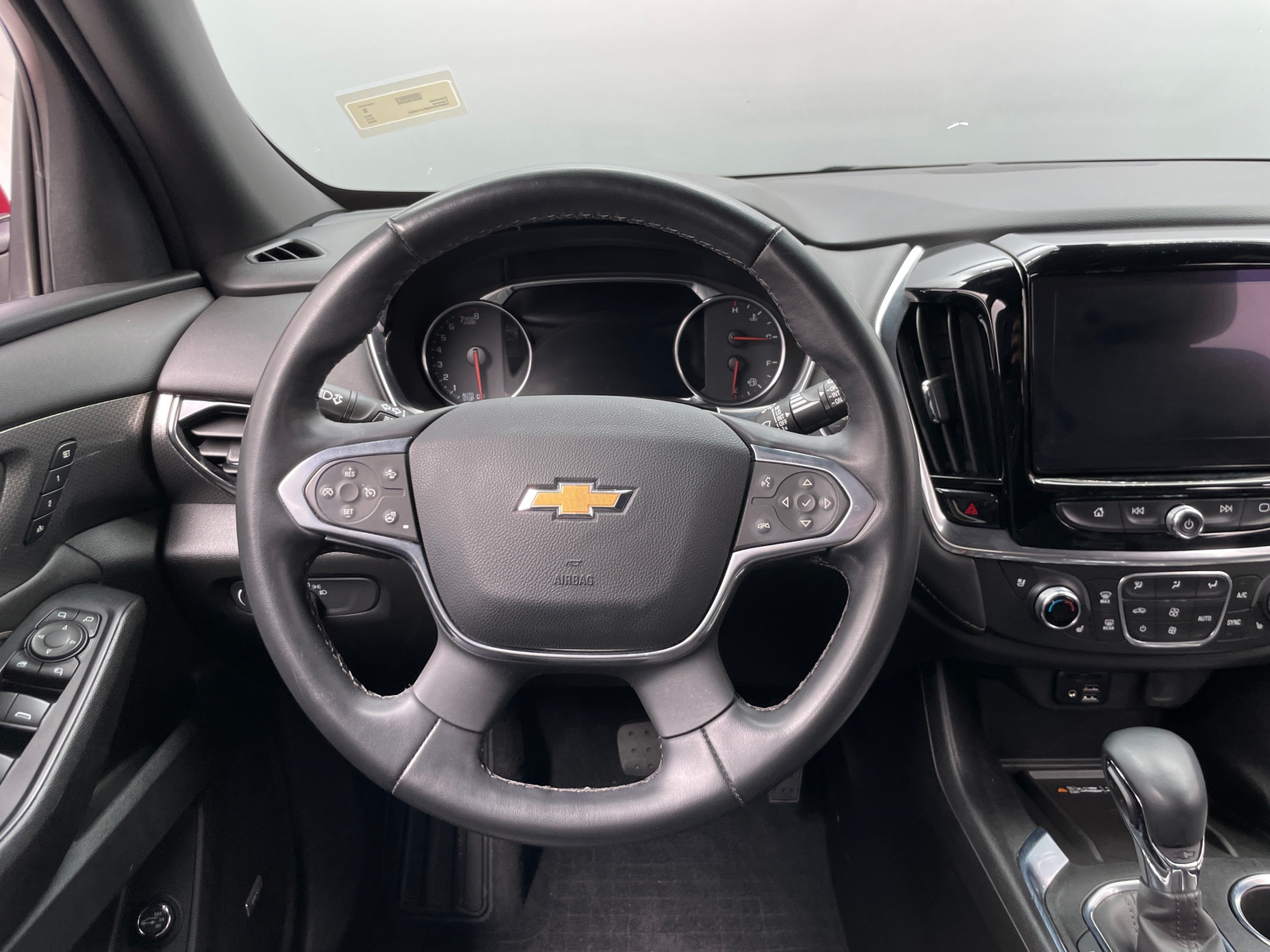 Thumbnail: 2023 Chevrolet Traverse - 4
