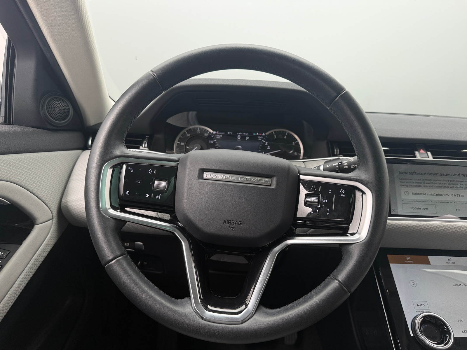 Thumbnail: 2023 Land Rover Range Rover Evoque - 5