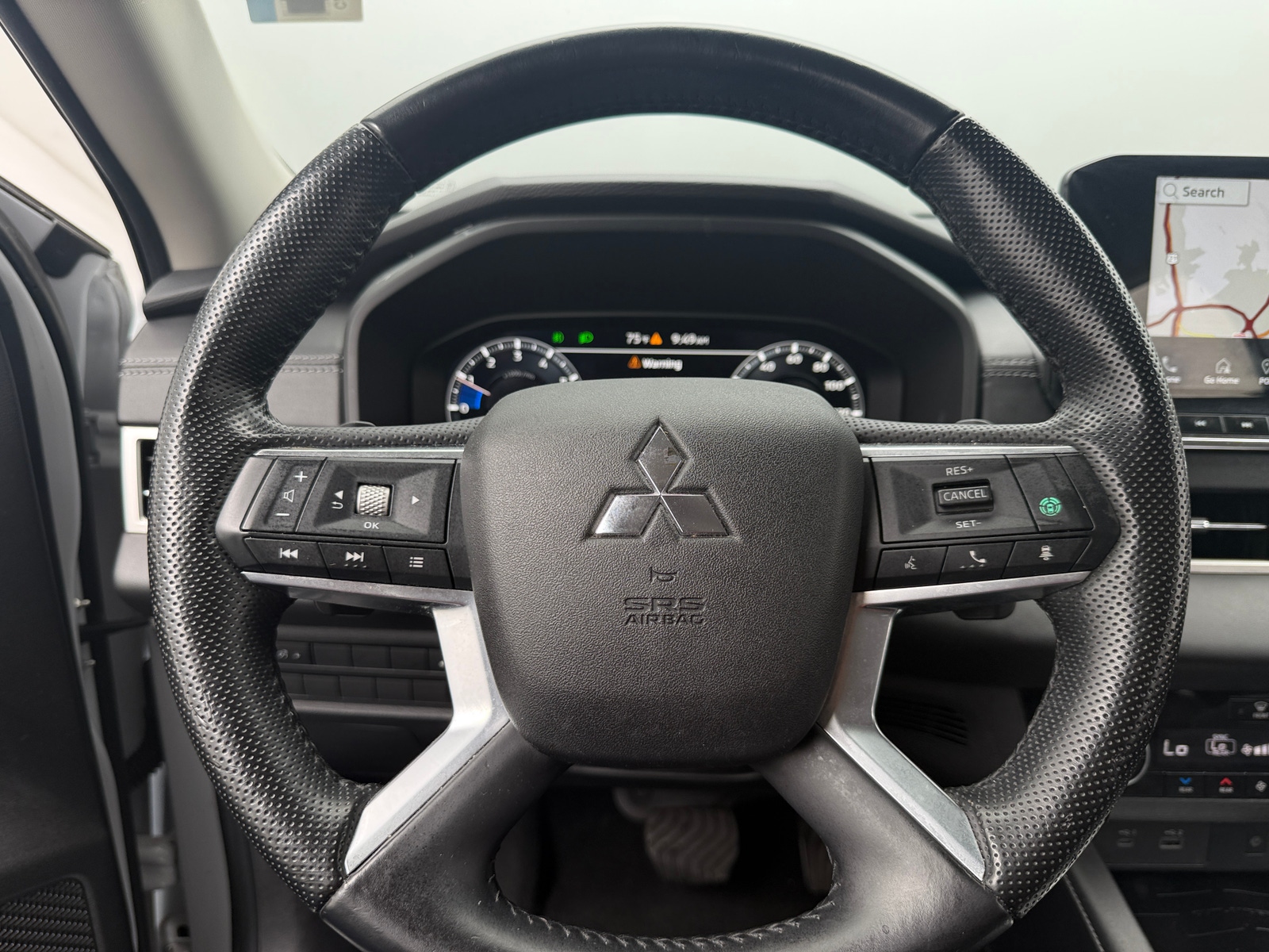 Thumbnail: 2022 Mitsubishi Outlander - 4