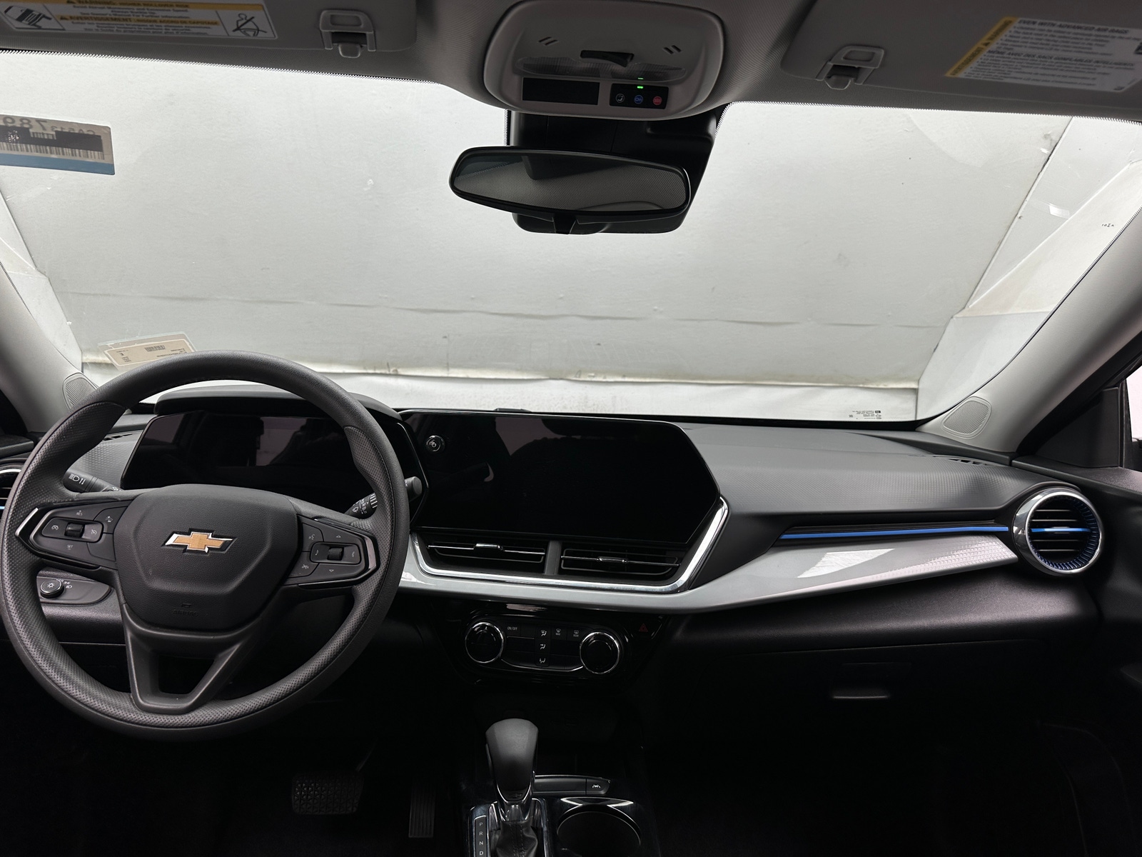 Thumbnail: 2025 Chevrolet Trax - 2