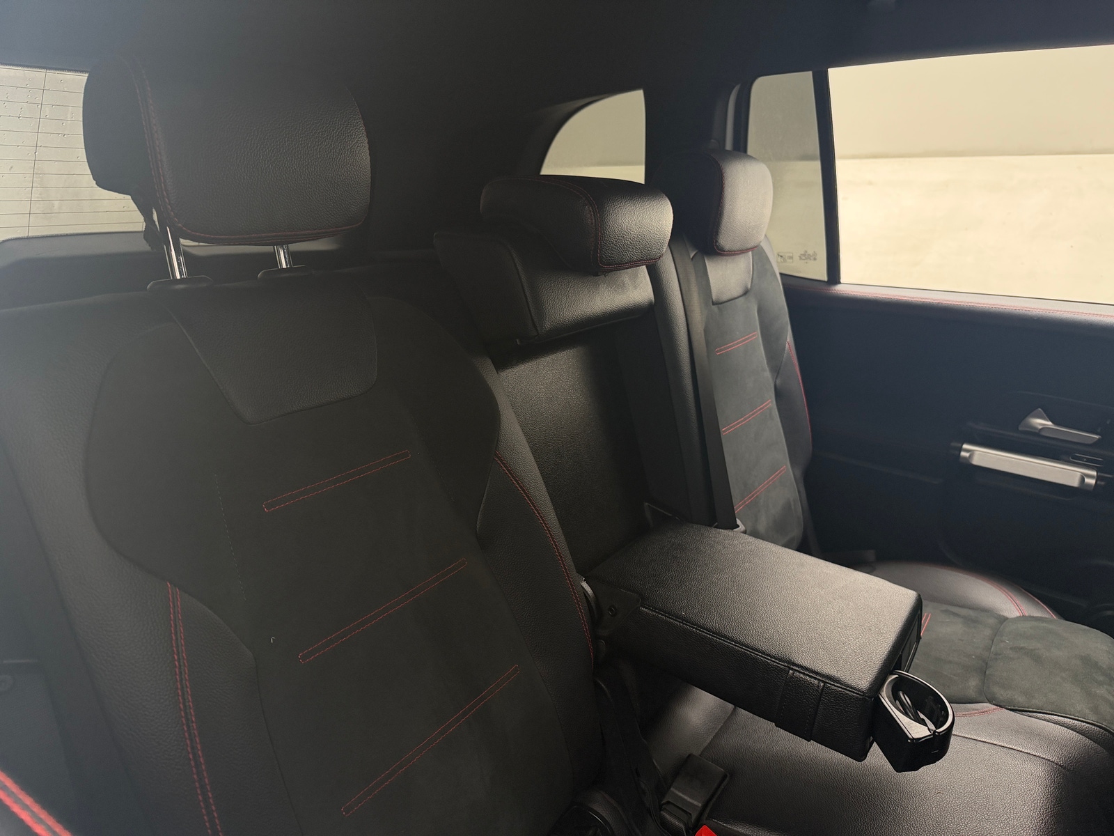 Thumbnail: 2021 Mercedes-Benz GLB - 5