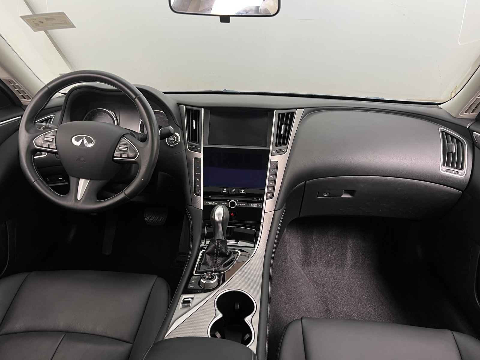 Thumbnail: 2015 INFINITI Q50 - 2