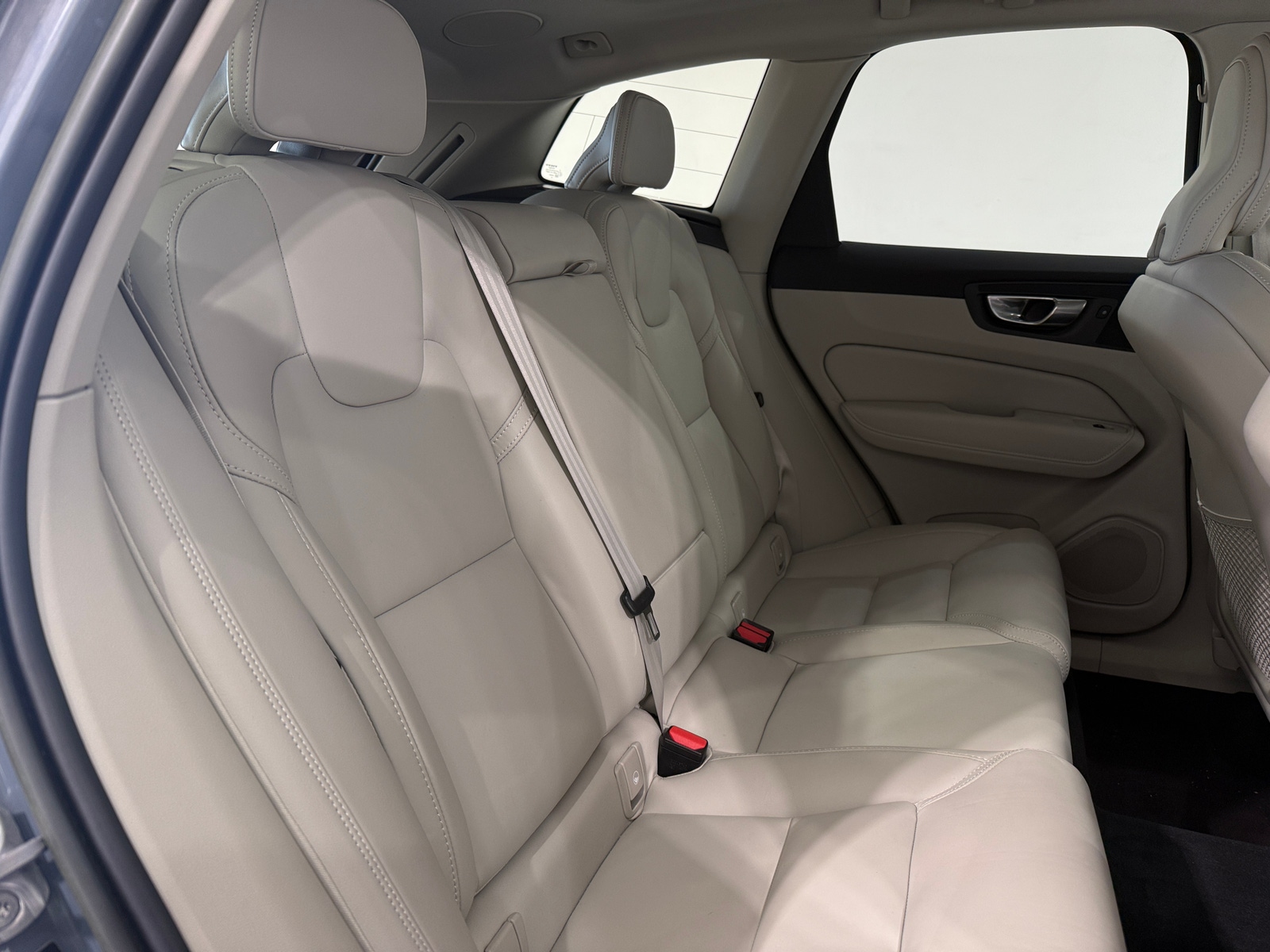 Thumbnail: 2023 Volvo XC60 - 5