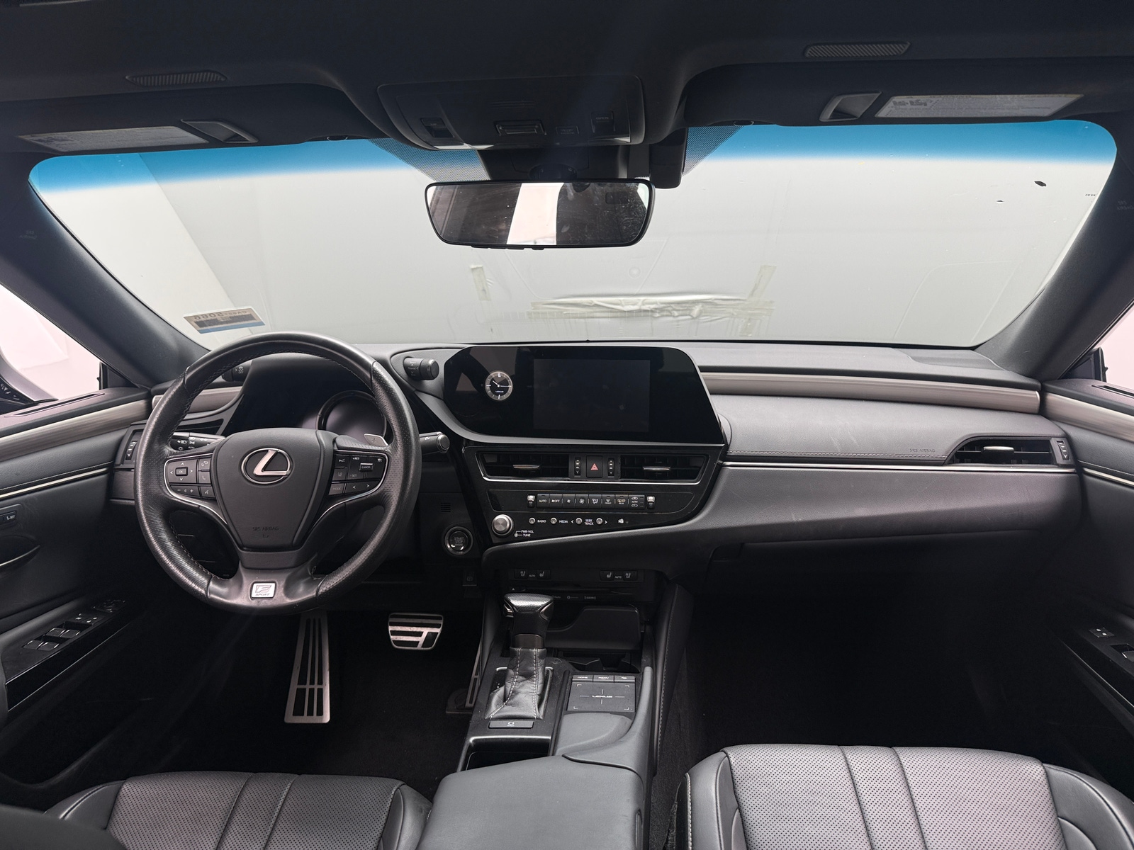 Thumbnail: 2022 Lexus ES - 2