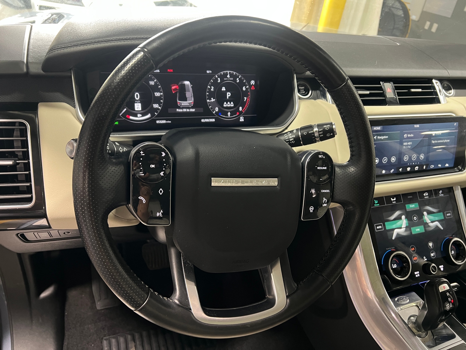 Thumbnail: 2020 Land Rover Range Rover Sport - 4