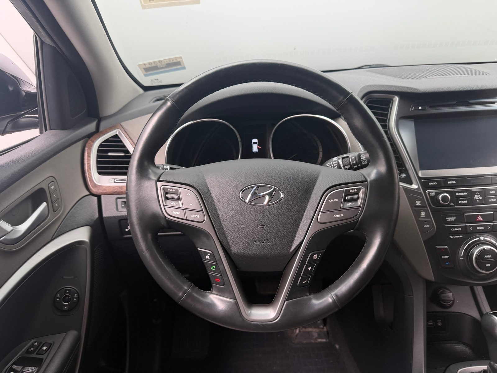 Thumbnail: 2017 Hyundai Santa Fe - 4