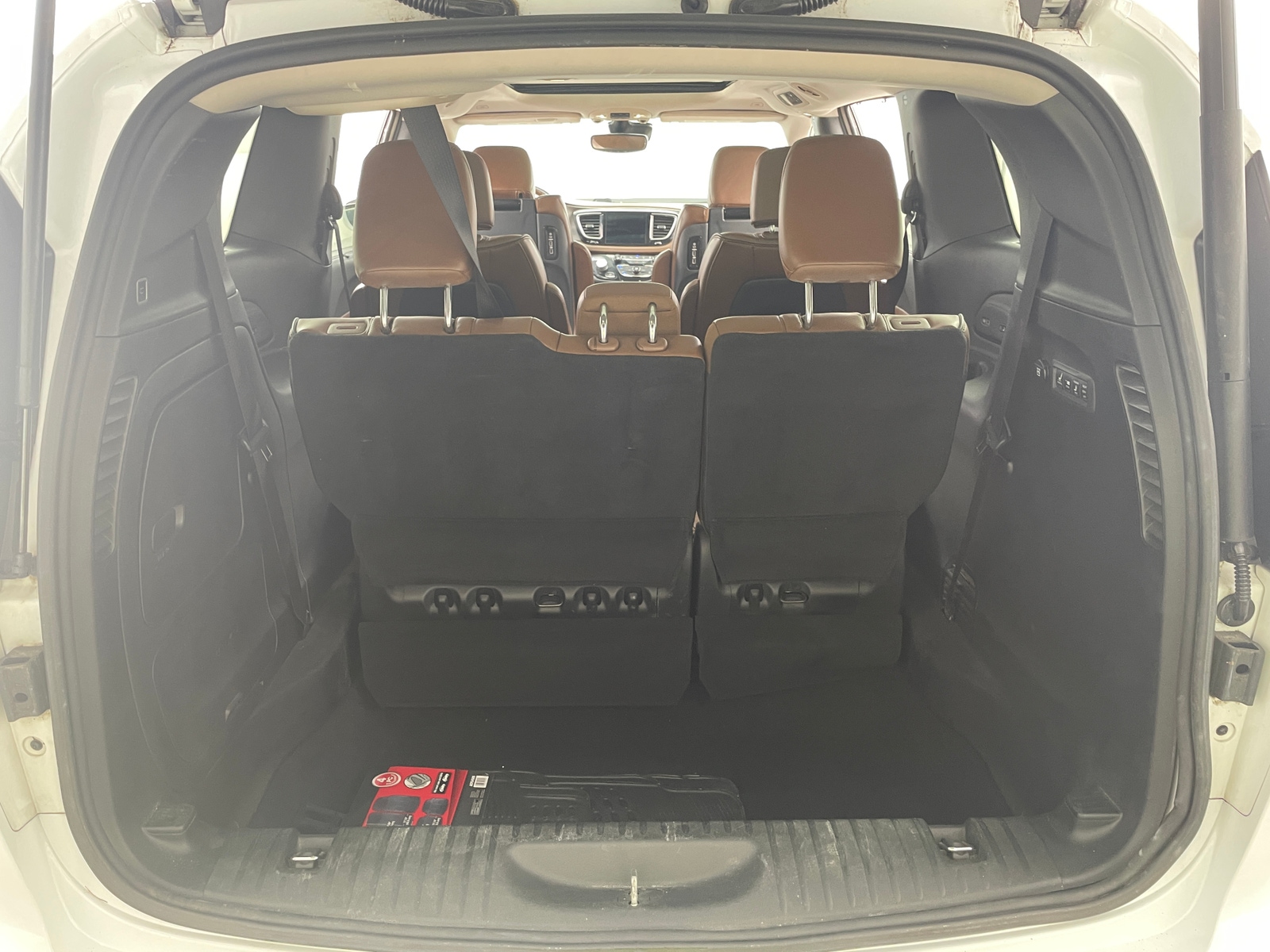 Thumbnail: 2018 Chrysler Pacifica - 6