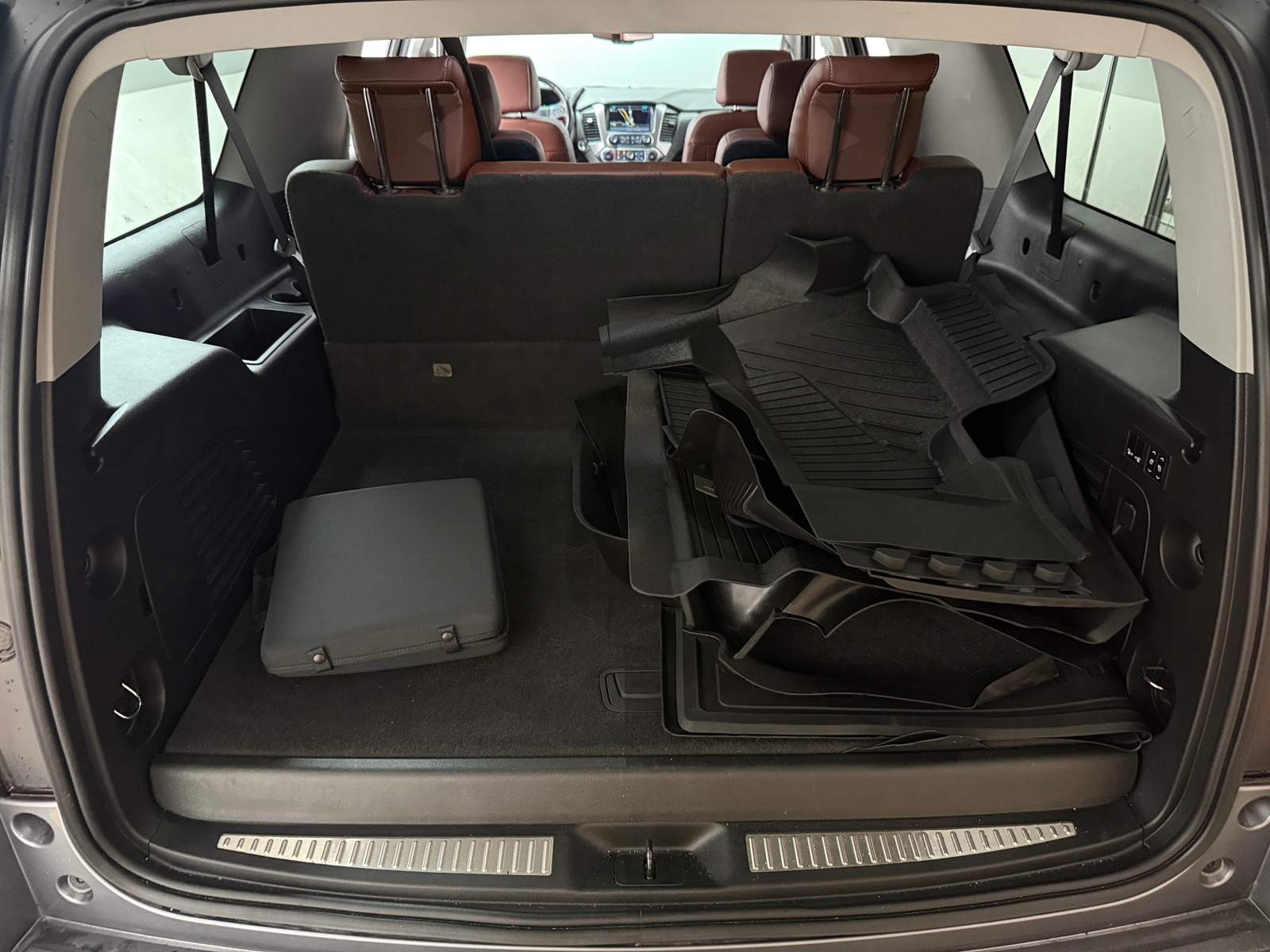 Thumbnail: 2020 Chevrolet Suburban - 6