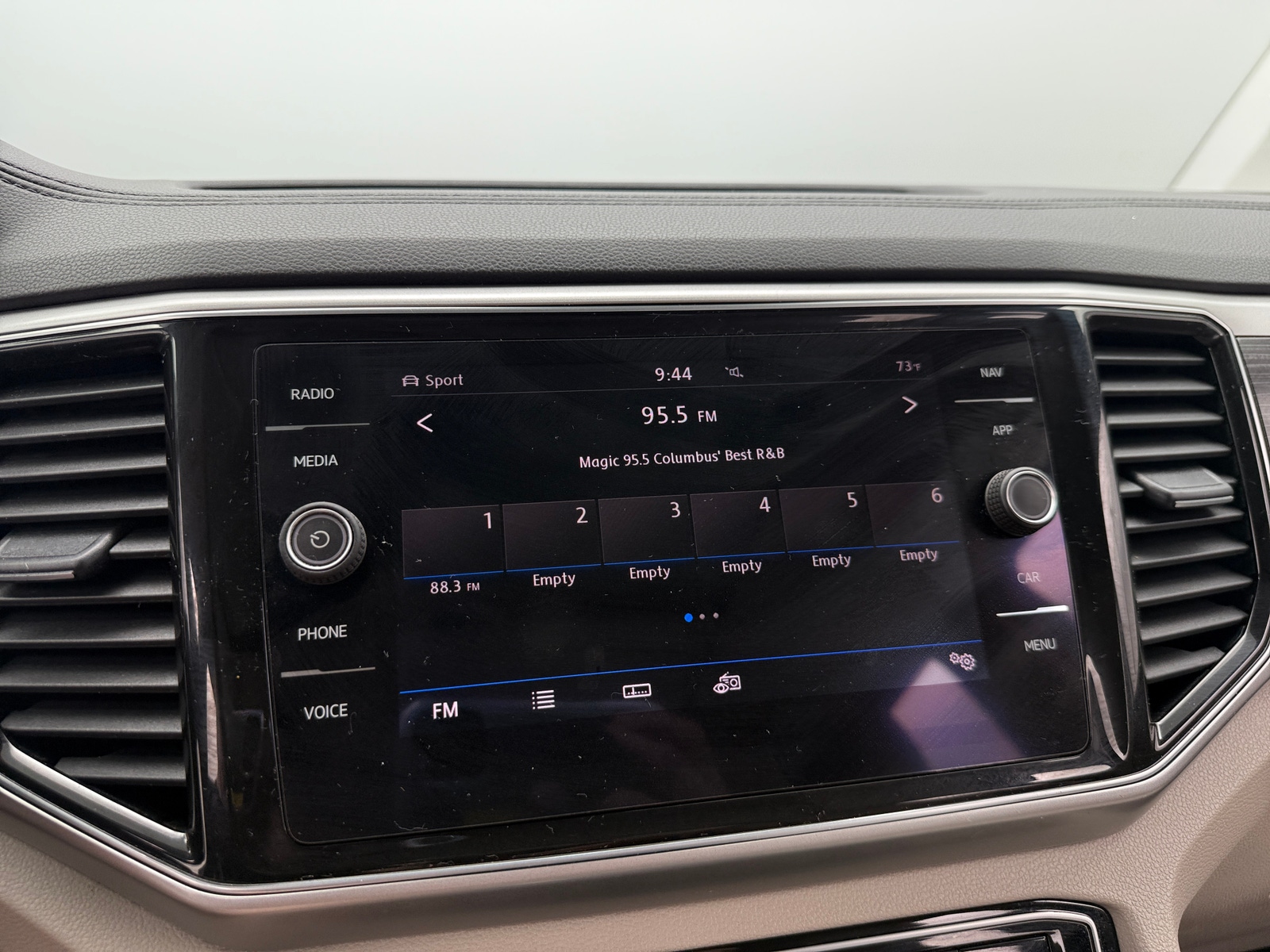 Thumbnail: 2019 Volkswagen Atlas - 4