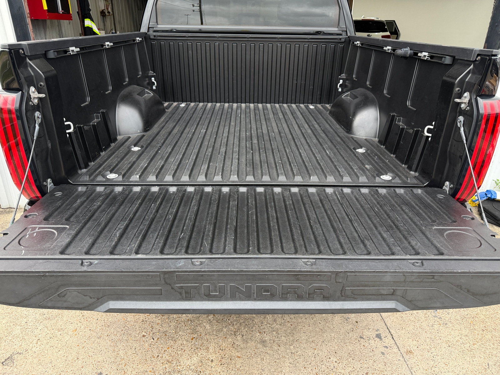 Thumbnail: 2023 Toyota Tundra - 7