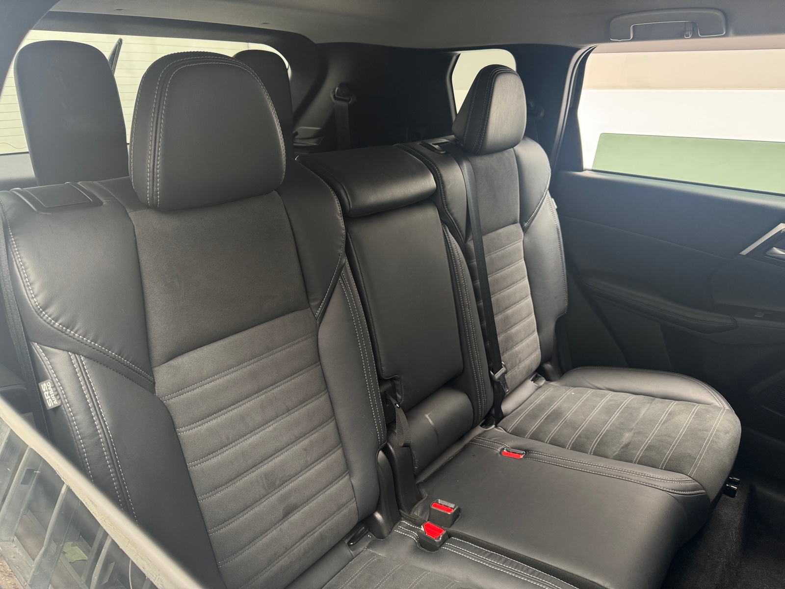 Thumbnail: 2022 Mitsubishi Outlander - 6