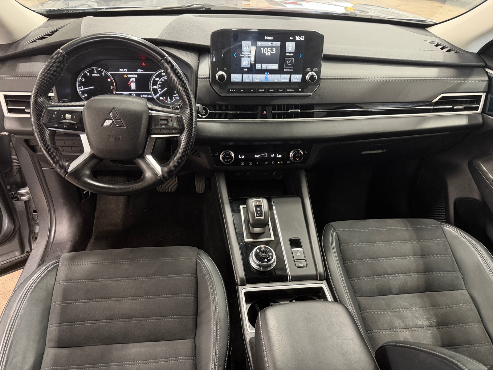Thumbnail: 2022 Mitsubishi Outlander - 3