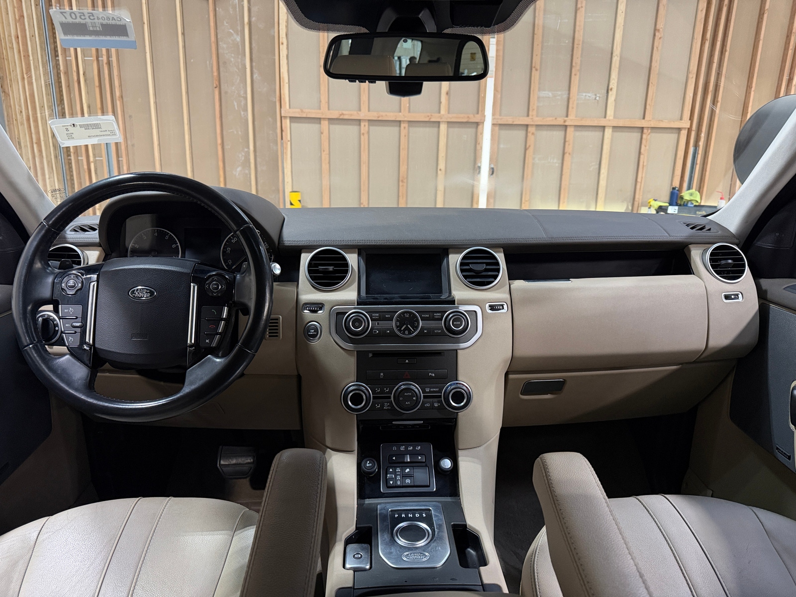 Thumbnail: 2016 Land Rover LR4 - 2