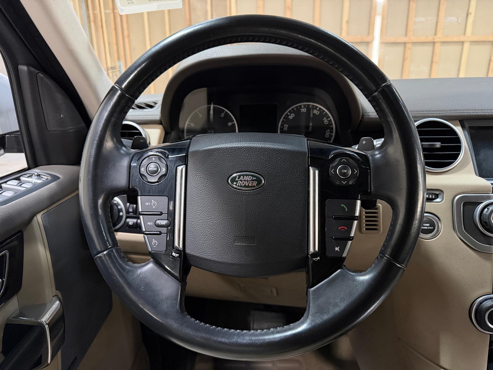 Thumbnail: 2016 Land Rover LR4 - 4