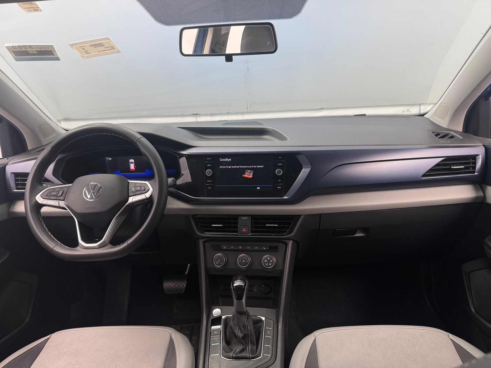 Thumbnail: 2022 Volkswagen Taos - 3