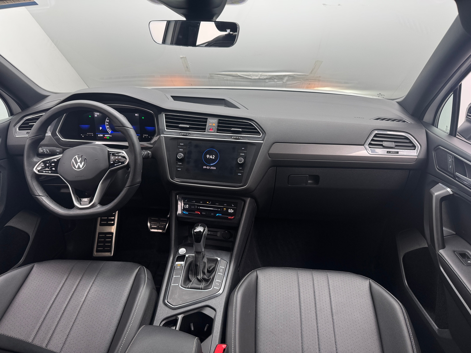 Thumbnail: 2022 Volkswagen Tiguan - 2