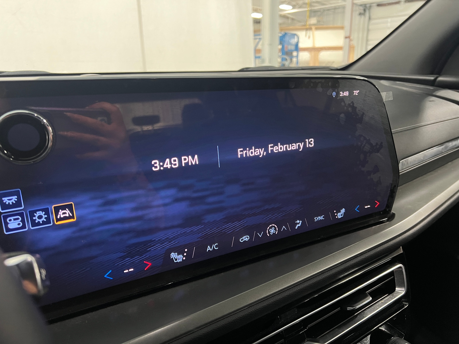 Thumbnail: 2025 Chevrolet Traverse - 4