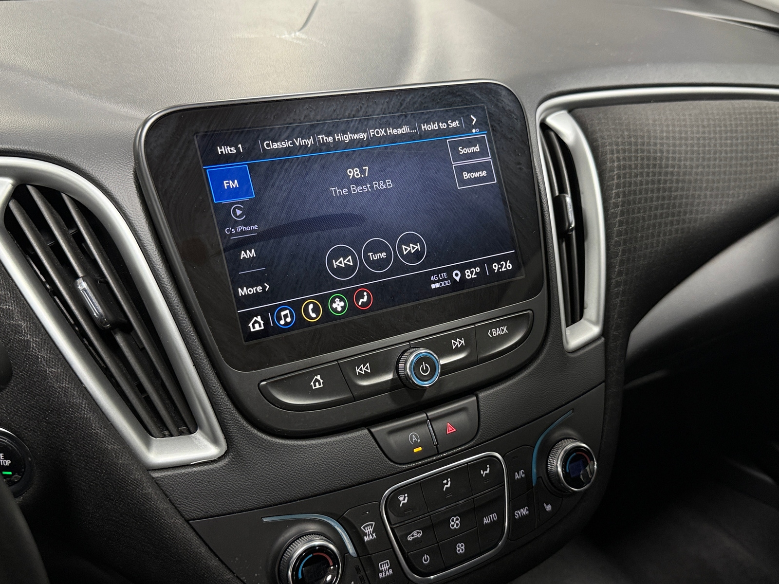 Thumbnail: 2024 Chevrolet Malibu - 4