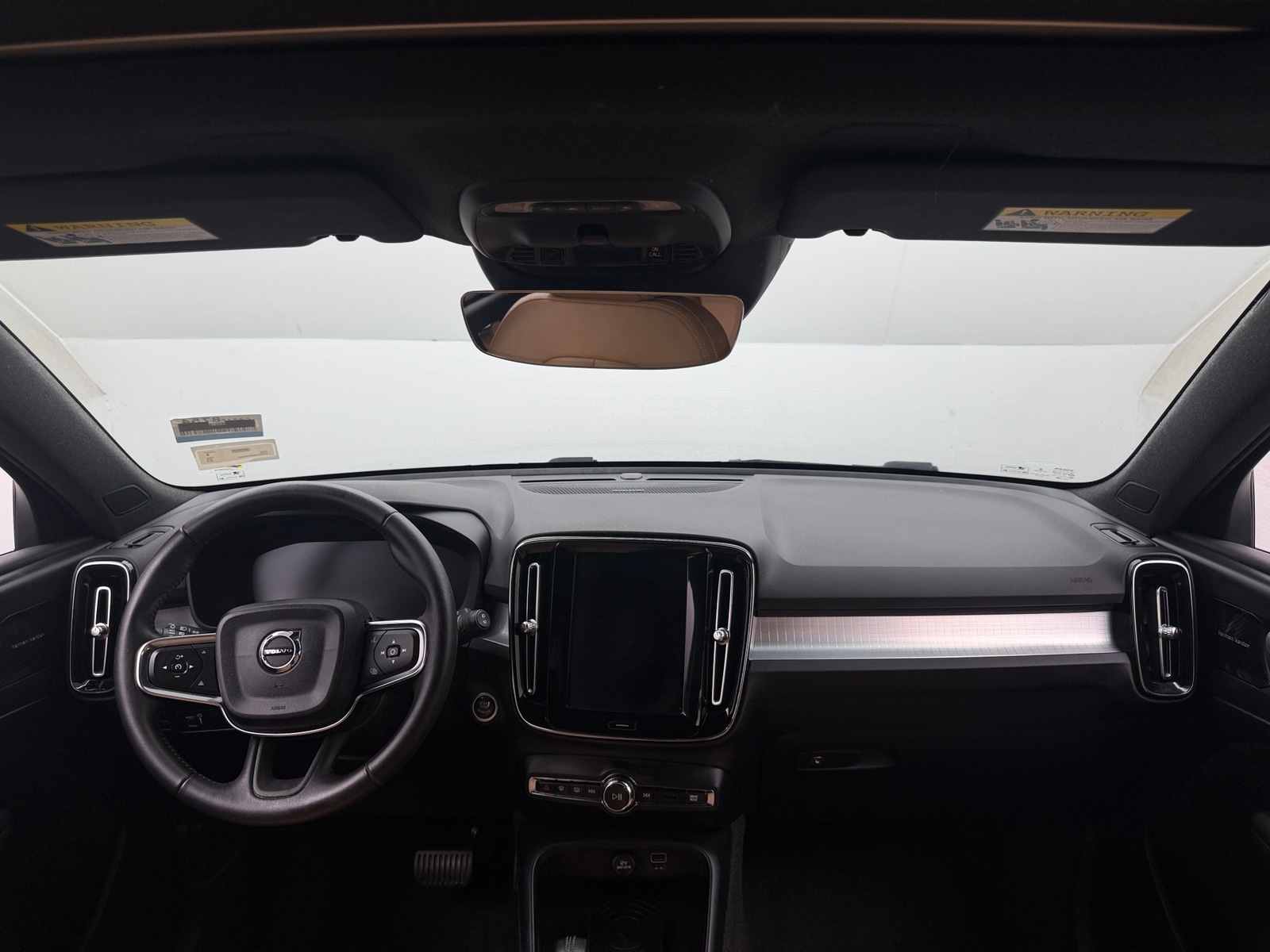 Thumbnail: 2019 Volvo XC40 - 3