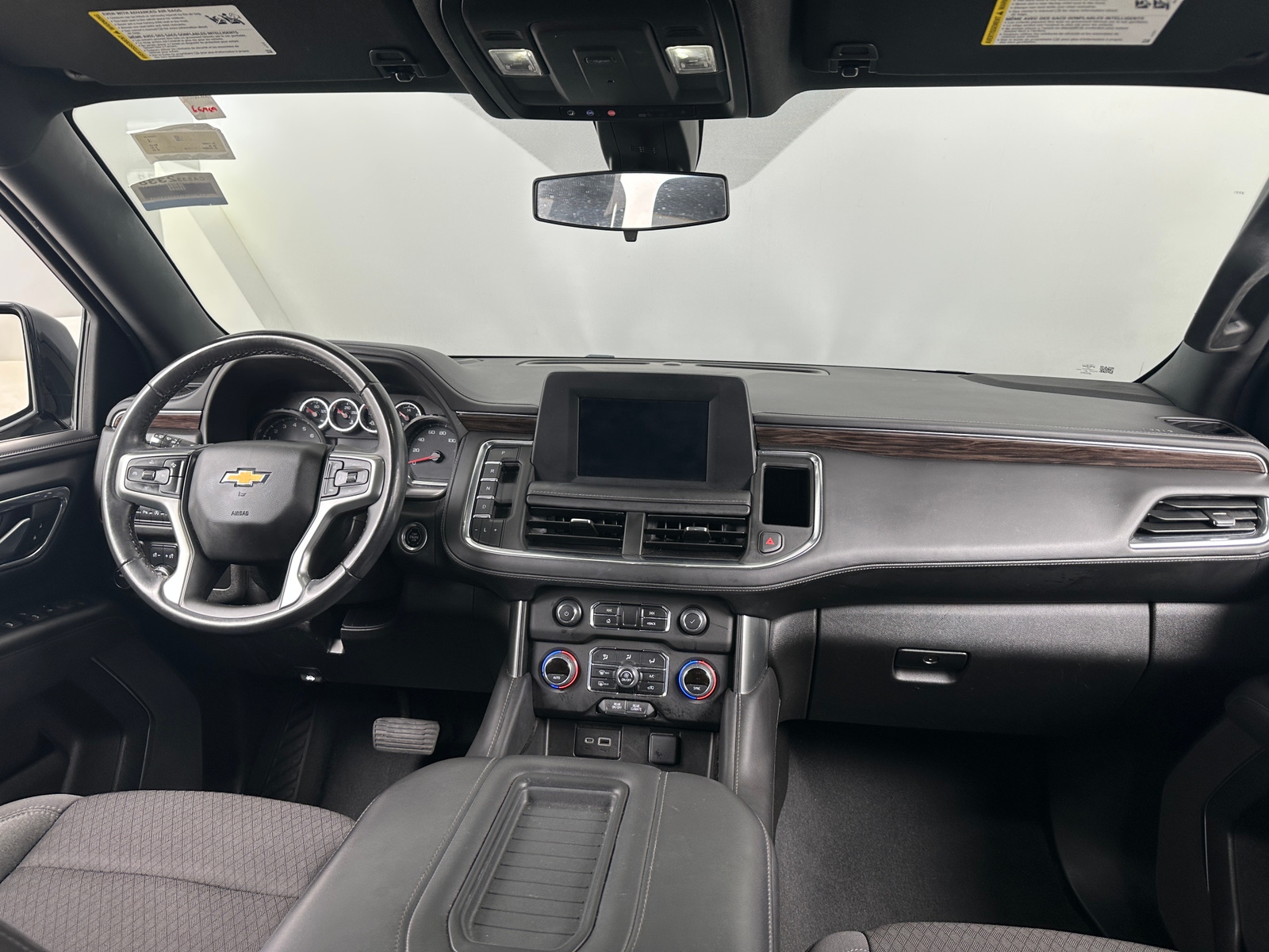 Thumbnail: 2022 Chevrolet Tahoe - 3