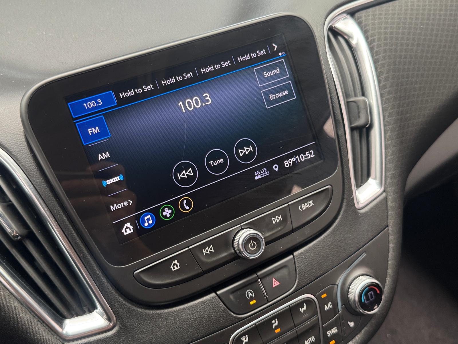 Thumbnail: 2020 Chevrolet Malibu - 4