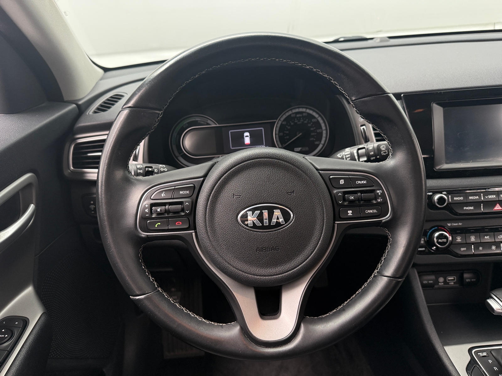 Thumbnail: 2018 Kia Niro - 5