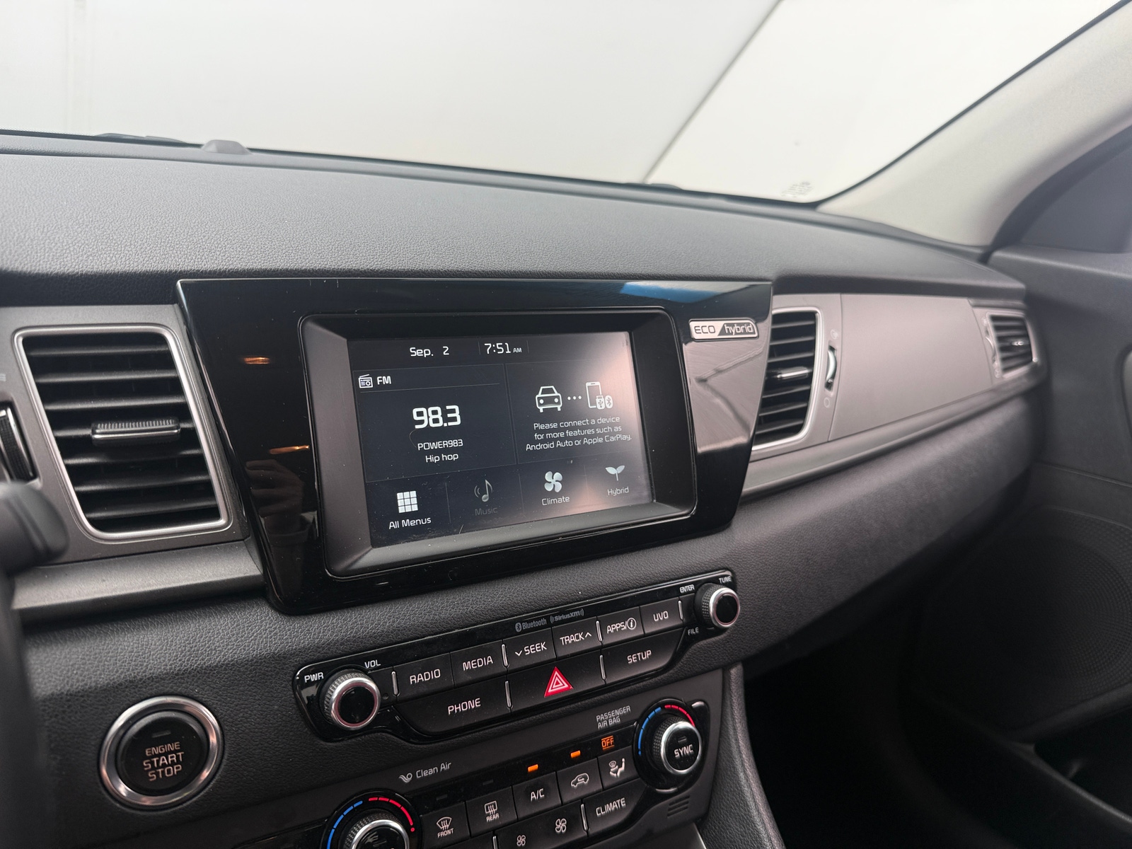 Thumbnail: 2018 Kia Niro - 4
