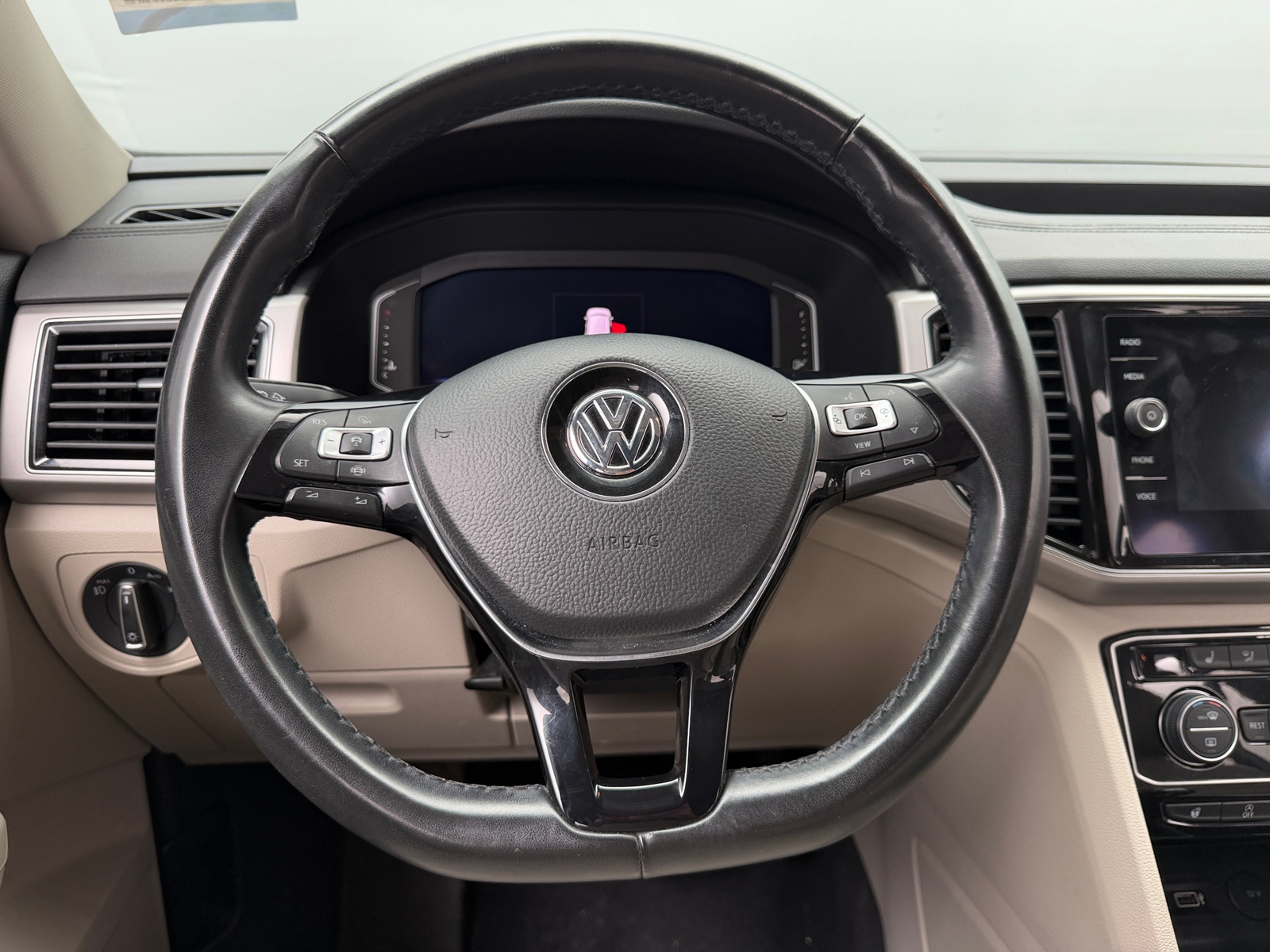 Thumbnail: 2019 Volkswagen Atlas - 4