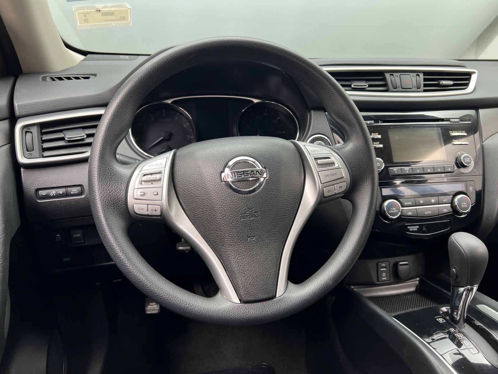 Thumbnail: 2016 Nissan Rogue - 5