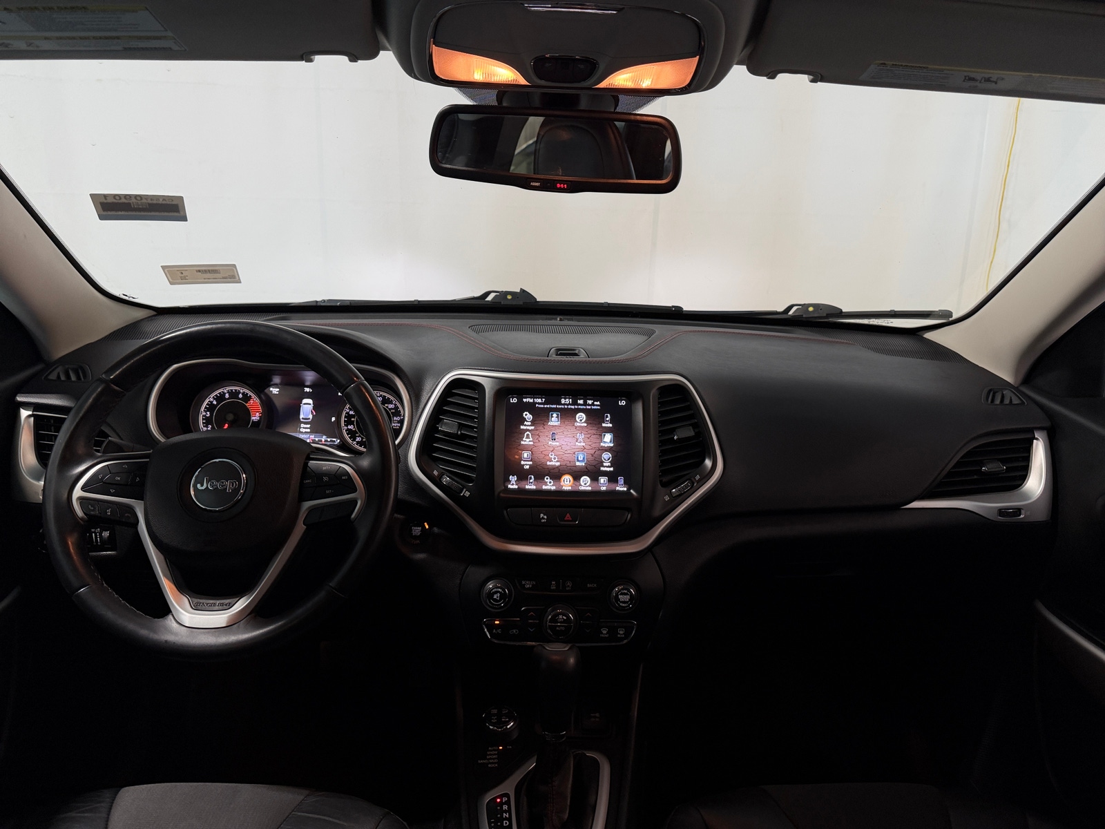 Thumbnail: 2018 Jeep Cherokee - 3