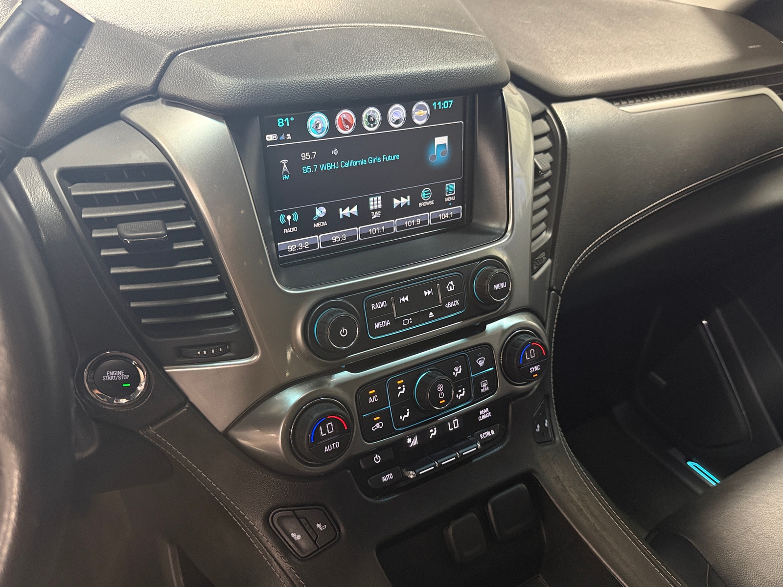Thumbnail: 2019 Chevrolet Tahoe - 3