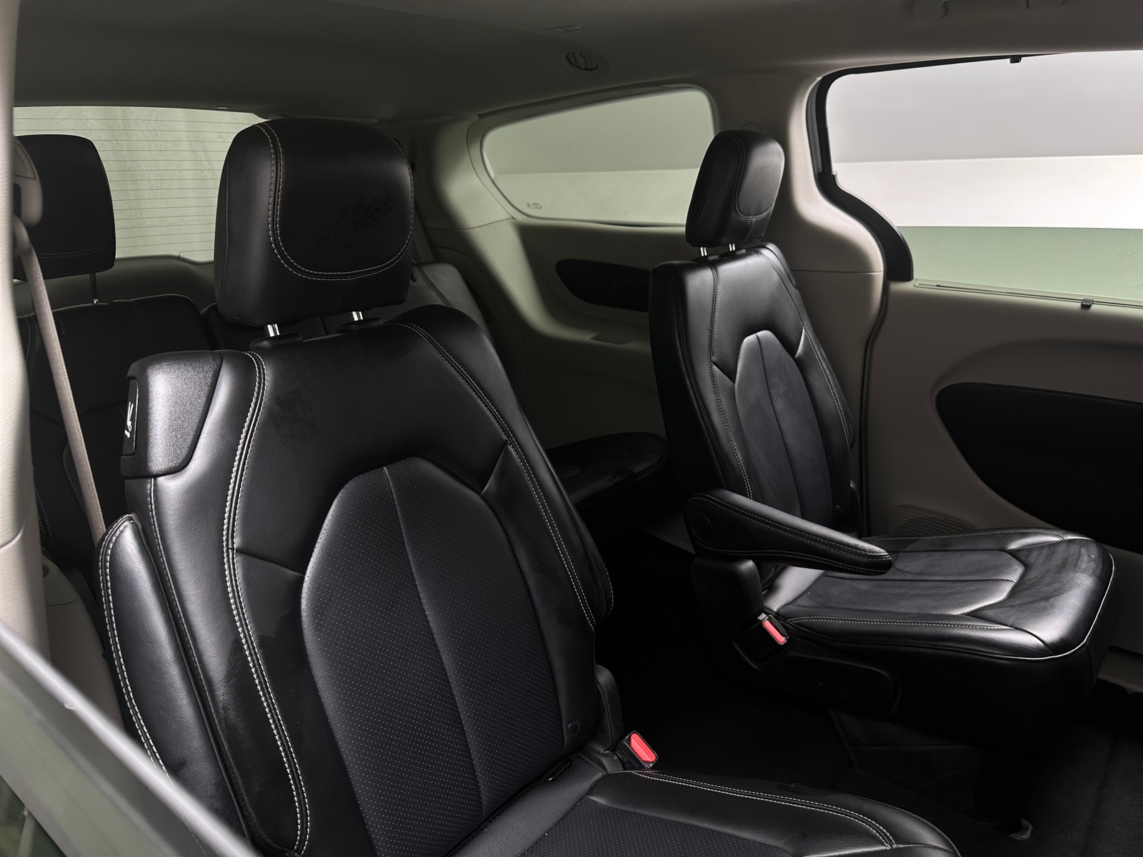 Thumbnail: 2024 Chrysler Pacifica - 5