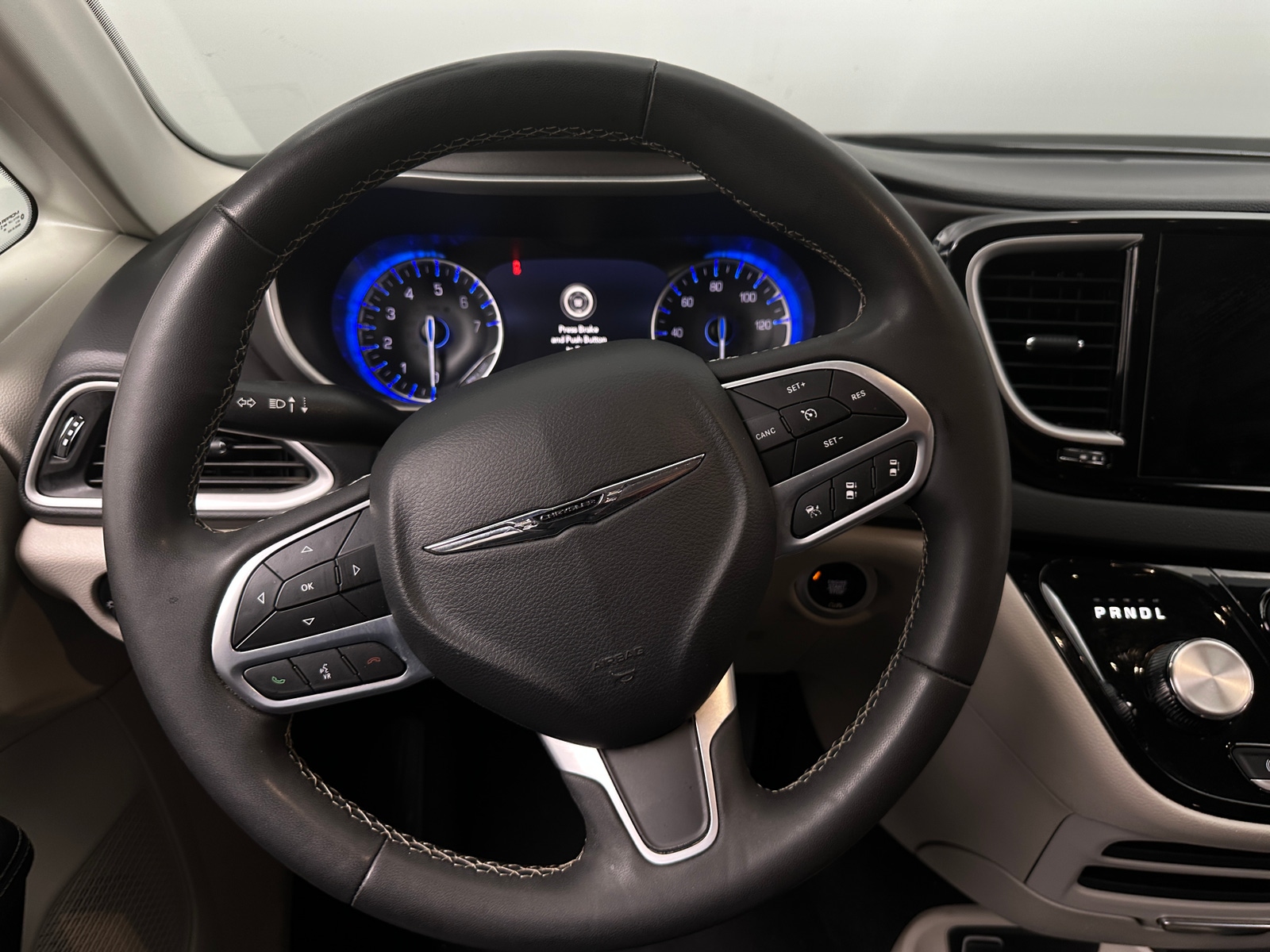 Thumbnail: 2024 Chrysler Pacifica - 4