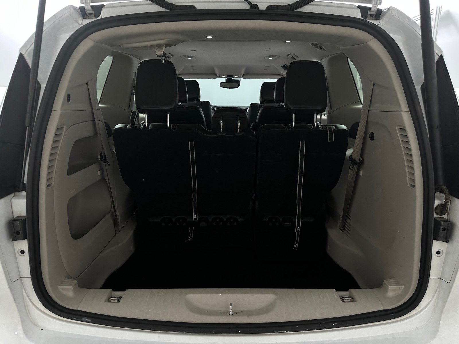 Thumbnail: 2024 Chrysler Pacifica - 6